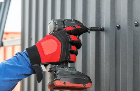 Travaux de zinguerie - Saint-Martin-de-Londres